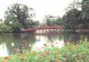 TOURISTS IN Hanoi City Tours